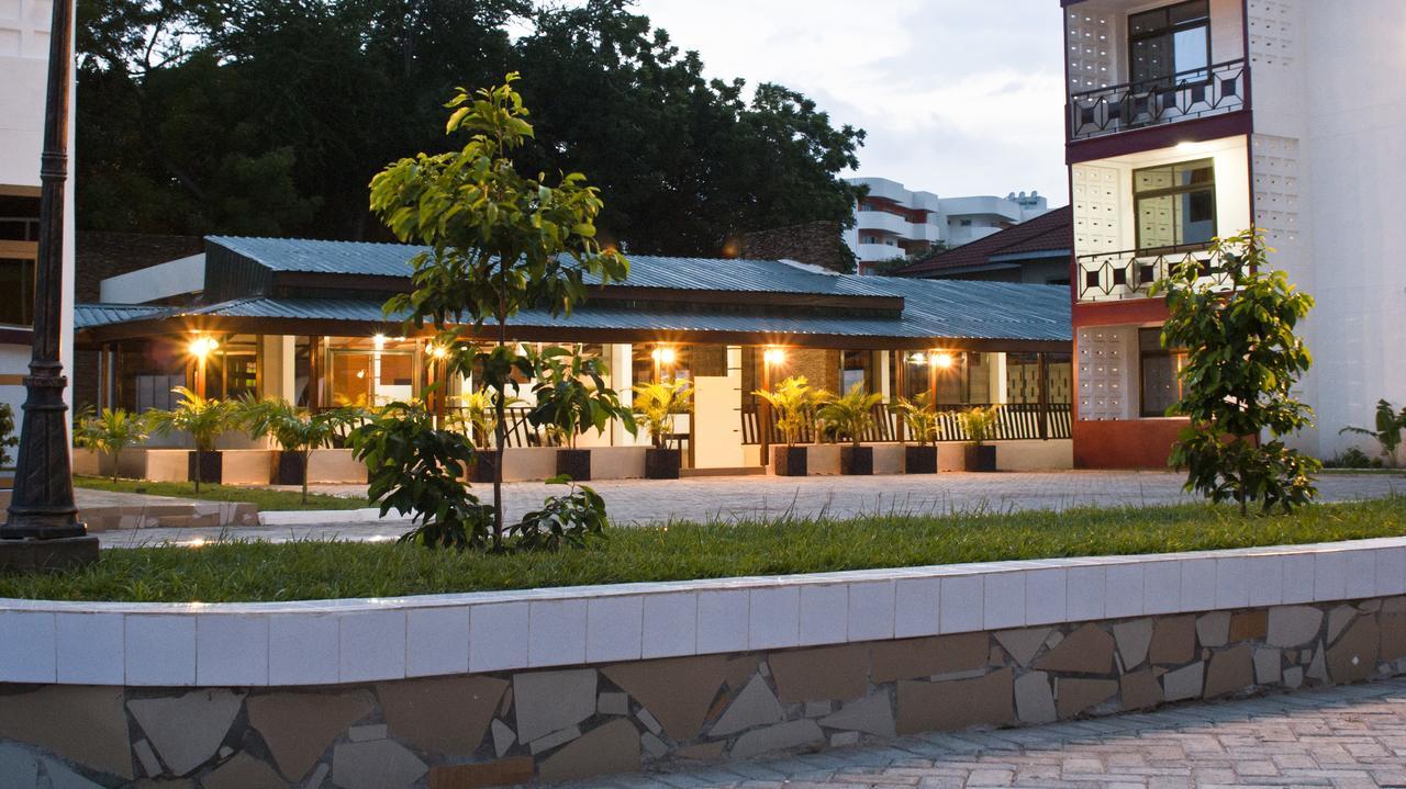 Consir Executive Lodge アクラ エクステリア 写真