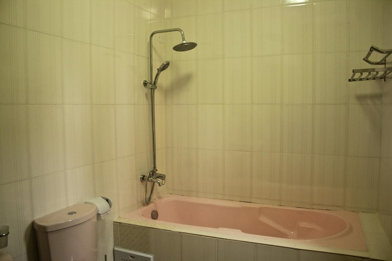 Consir Executive Lodge アクラ エクステリア 写真