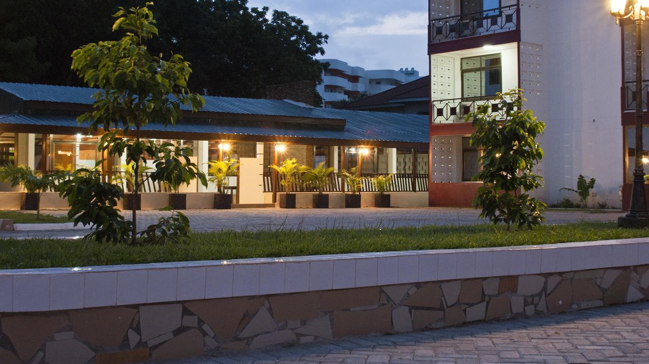 Consir Executive Lodge アクラ エクステリア 写真